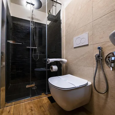 Alp Break 1 - Nel Borgo Storico Del Ponte *